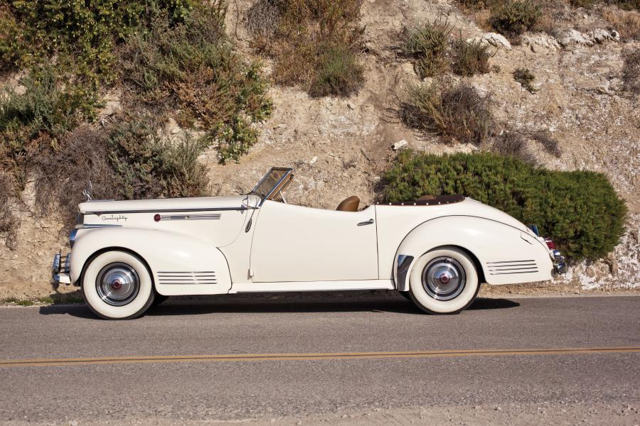  Packard Super Eight Darrin Convertible Victoria 1941 года  (фото 16 из 19)